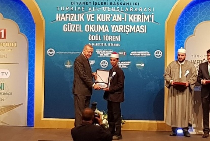 Juara I MTQ internasional, Pemuda NTB Dapat Pelukan Hangat Erdogan